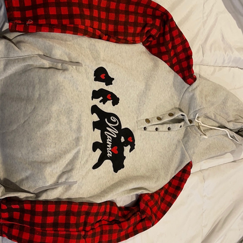 Mama bear sweatshirt size small brand new. Never been worn